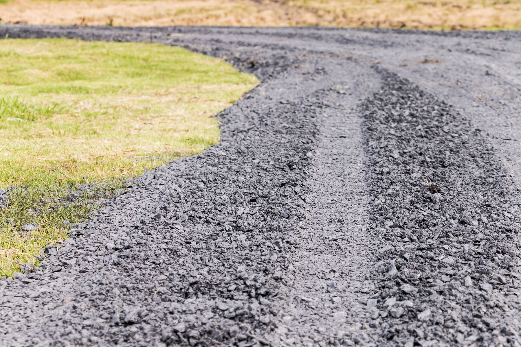 Asphalt Supplier Sheffield | Pouring asphalt for road building | Sheffield Coated Stone